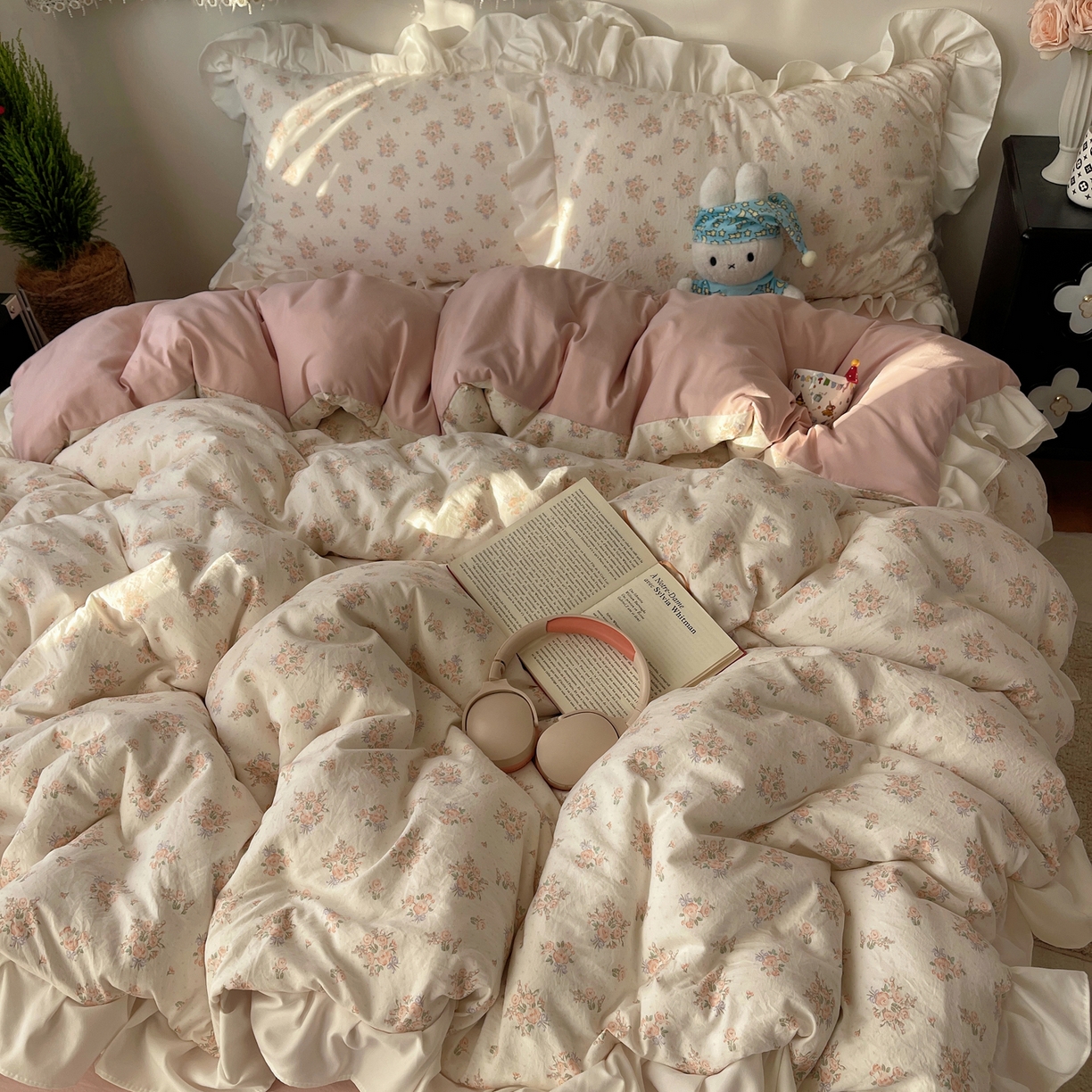 91家纺网 家纺一手货源 找家纺 耀悦家纺 2026新款古法仿棉四件套水洗棉法式工艺花边套件被套床单吊边圆角荷叶边床单 月季花开