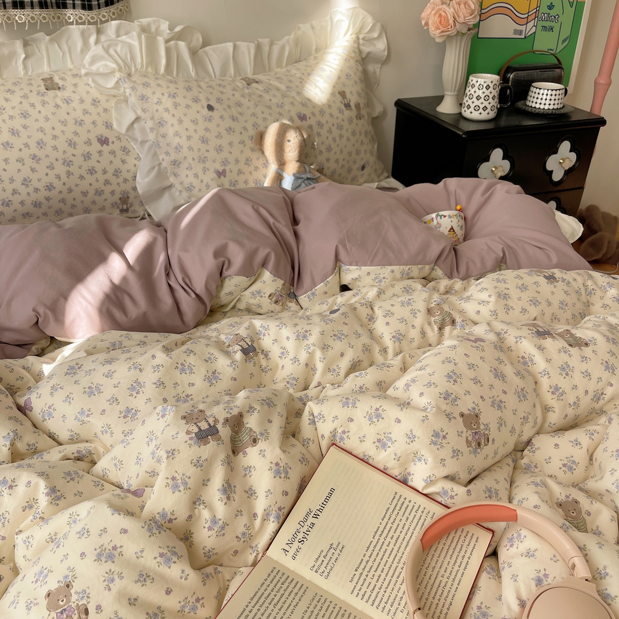 91家纺网 家纺一手货源 找家纺 耀悦家纺 2026新款古法仿棉四件套水洗棉法式工艺花边套件被套床单吊边圆角荷叶边床单 花田小熊