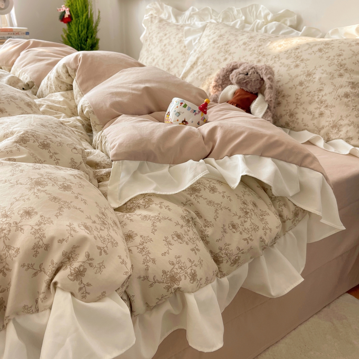 91家纺网 家纺一手货源 找家纺 耀悦家纺 2026新款古法仿棉四件套水洗棉法式工艺花边套件被套床单吊边圆角荷叶边床单 古色古香