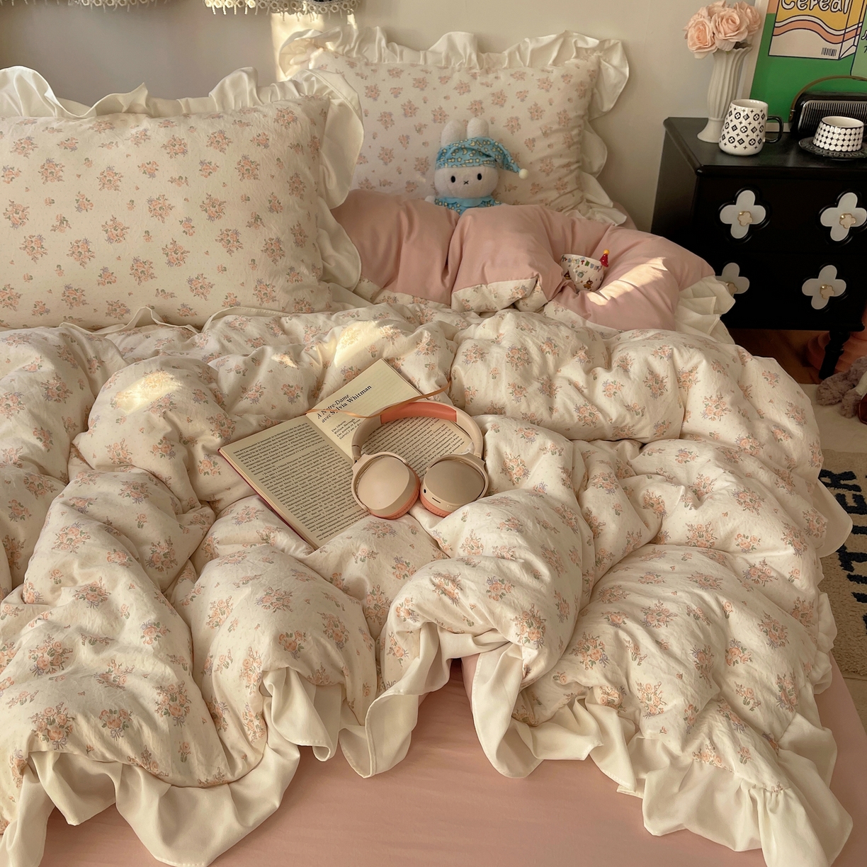 91家纺网 家纺一手货源 找家纺 耀悦家纺 2026新款古法仿棉四件套水洗棉法式工艺花边套件被套床单吊边圆角荷叶边床单 月季花开