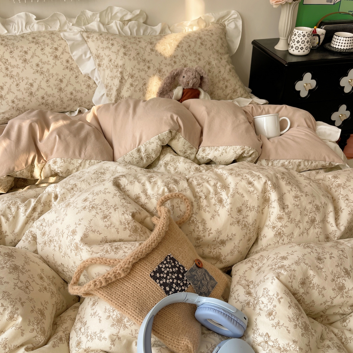 91家纺网 家纺一手货源 找家纺 耀悦家纺 2026新款古法仿棉四件套水洗棉法式工艺花边套件被套床单吊边圆角荷叶边床单 古色古香