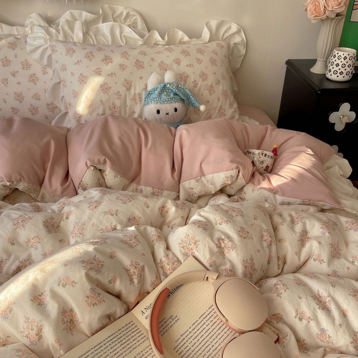 91家纺网 家纺一手货源 找家纺 耀悦家纺 2026新款古法仿棉四件套水洗棉法式工艺花边套件被套床单吊边圆角荷叶边床单 月季花开