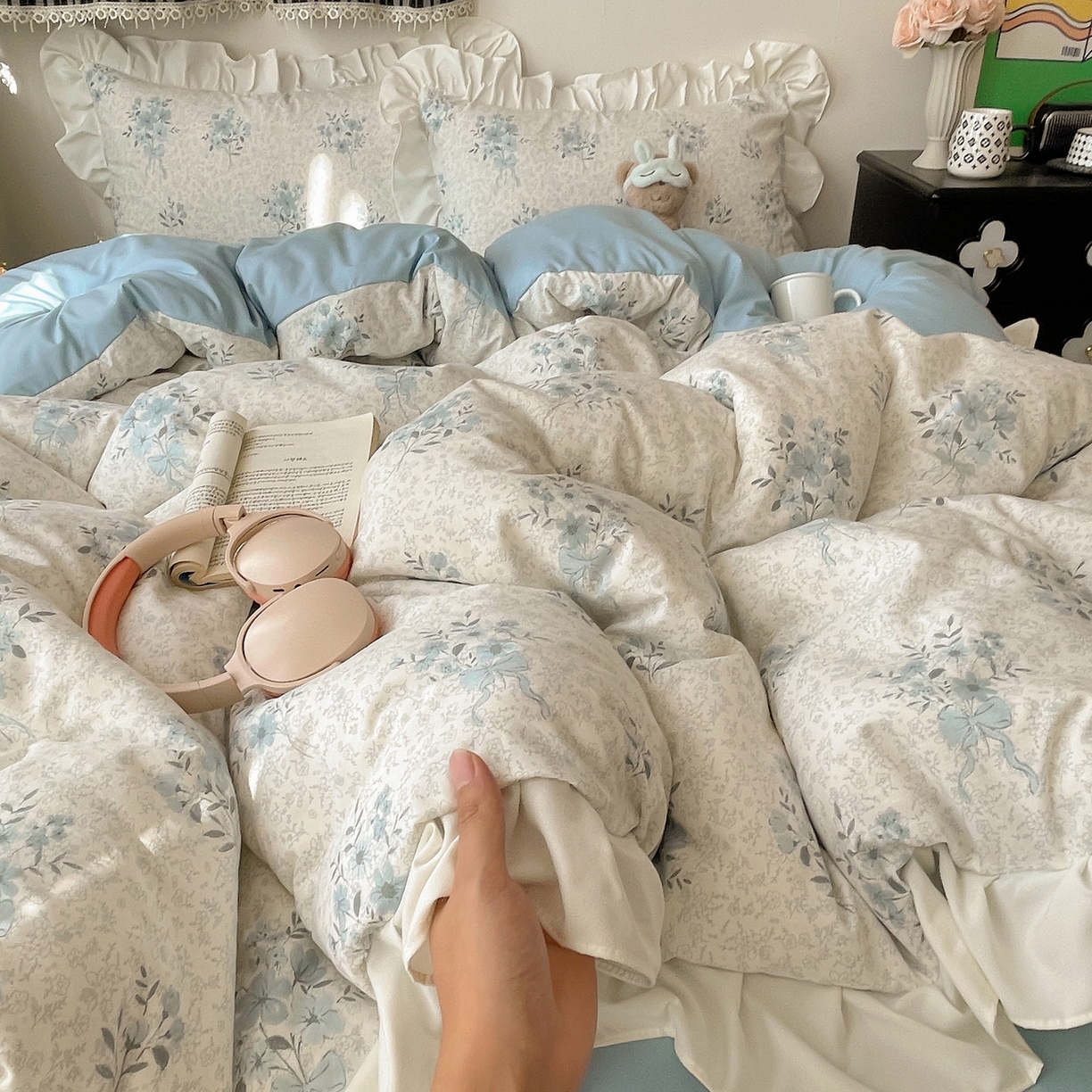 91家纺网 家纺一手货源 找家纺 耀悦家纺 2026新款古法仿棉四件套水洗棉法式工艺花边套件被套床单吊边圆角荷叶边床单 手捧花香