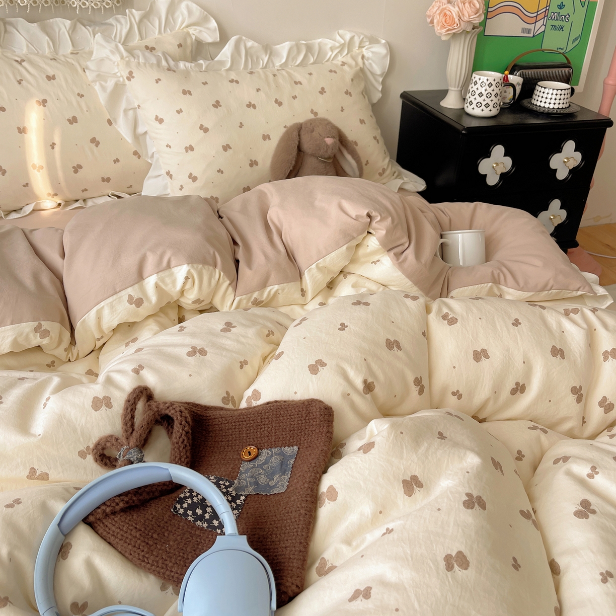 91家纺网 家纺一手货源 找家纺 耀悦家纺 2026新款古法仿棉四件套水洗棉法式工艺花边套件被套床单吊边圆角荷叶边床单 谷蝶漫漫