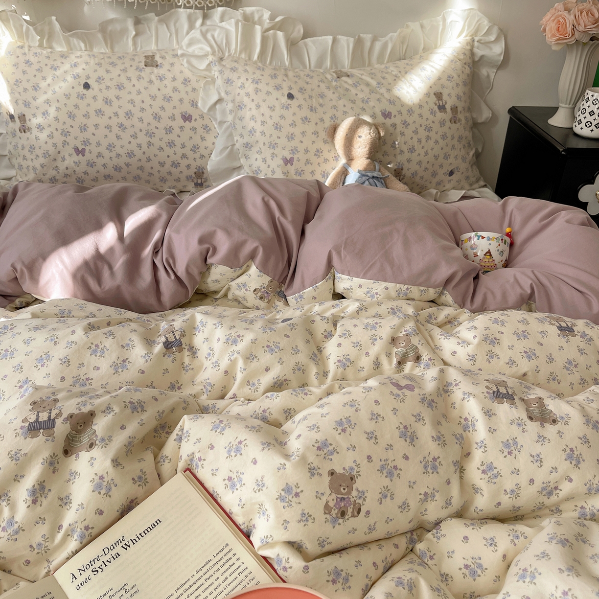 91家纺网 家纺一手货源 找家纺 耀悦家纺 2026新款古法仿棉四件套水洗棉法式工艺花边套件被套床单吊边圆角荷叶边床单 花田小熊