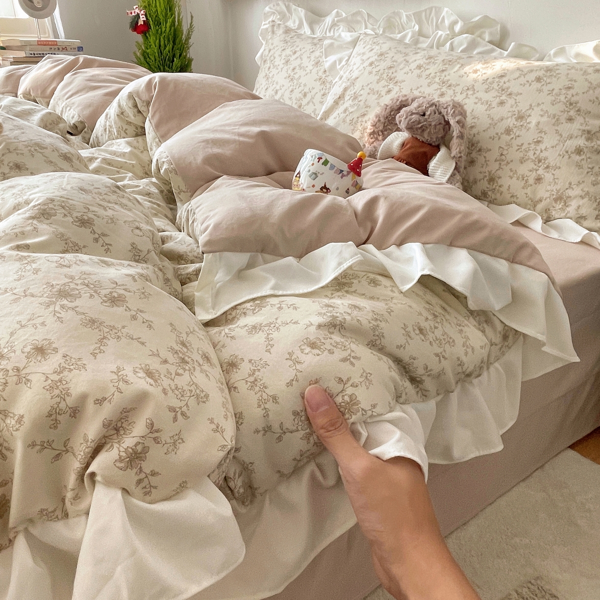 91家纺网 家纺一手货源 找家纺 耀悦家纺 2026新款古法仿棉四件套水洗棉法式工艺花边套件被套床单吊边圆角荷叶边床单 古色古香