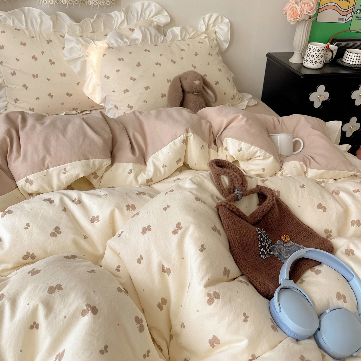 91家纺网 家纺一手货源 找家纺 耀悦家纺 2026新款古法仿棉四件套水洗棉法式工艺花边套件被套床单吊边圆角荷叶边床单 谷蝶漫漫