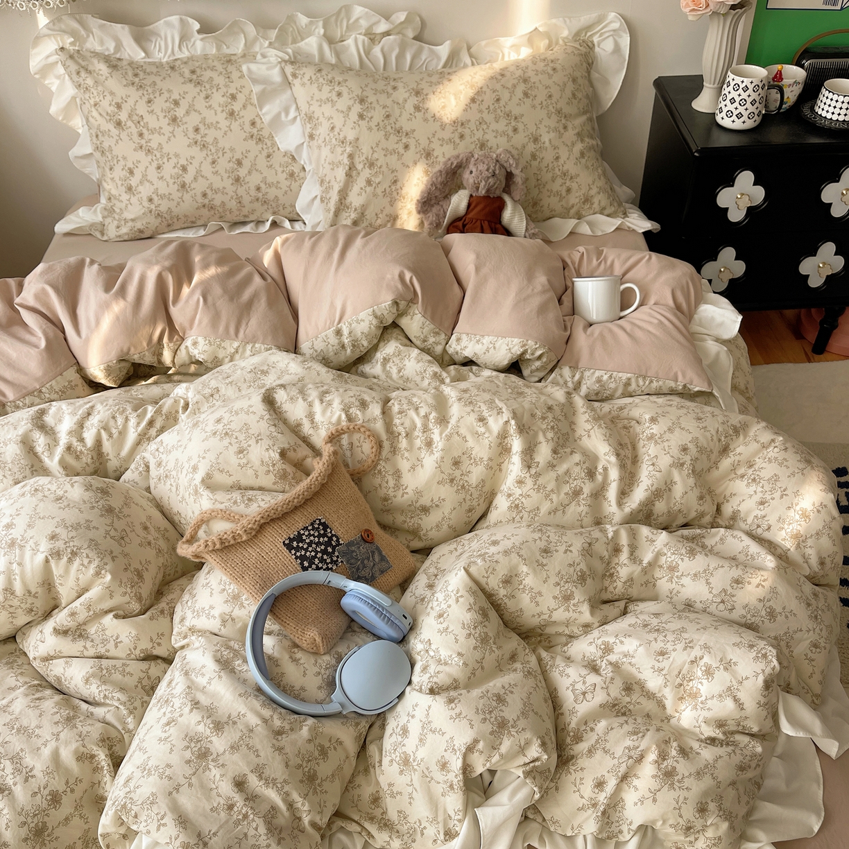 91家纺网 家纺一手货源 找家纺 耀悦家纺 2026新款古法仿棉四件套水洗棉法式工艺花边套件被套床单吊边圆角荷叶边床单 古色古香