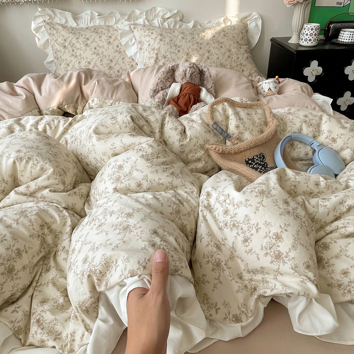 91家纺网 家纺一手货源 找家纺 耀悦家纺 2026新款古法仿棉四件套水洗棉法式工艺花边套件被套床单吊边圆角荷叶边床单 古色古香