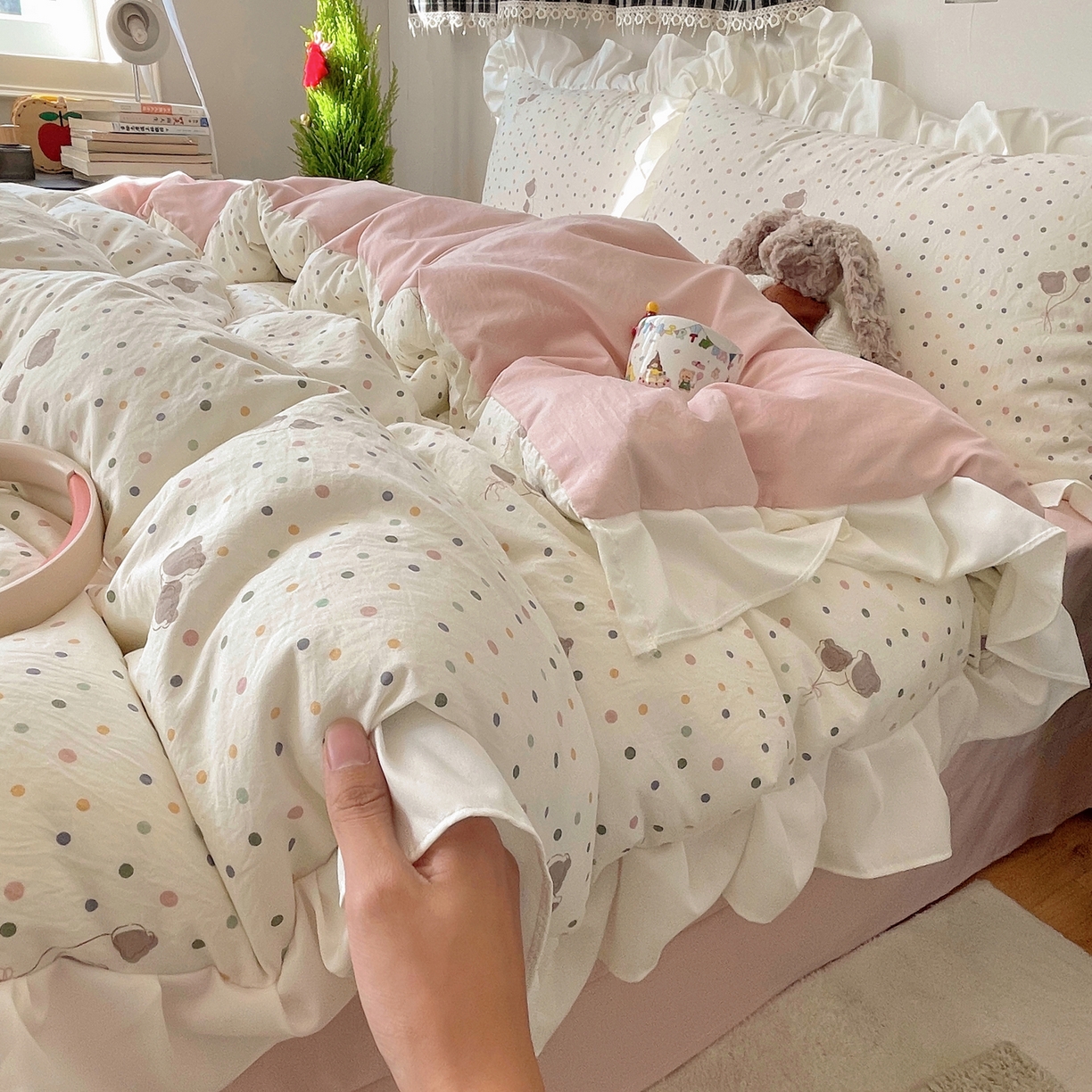 91家纺网 家纺一手货源 找家纺 耀悦家纺 2026新款古法仿棉四件套水洗棉法式工艺花边套件被套床单吊边圆角荷叶边床单 云朵星语