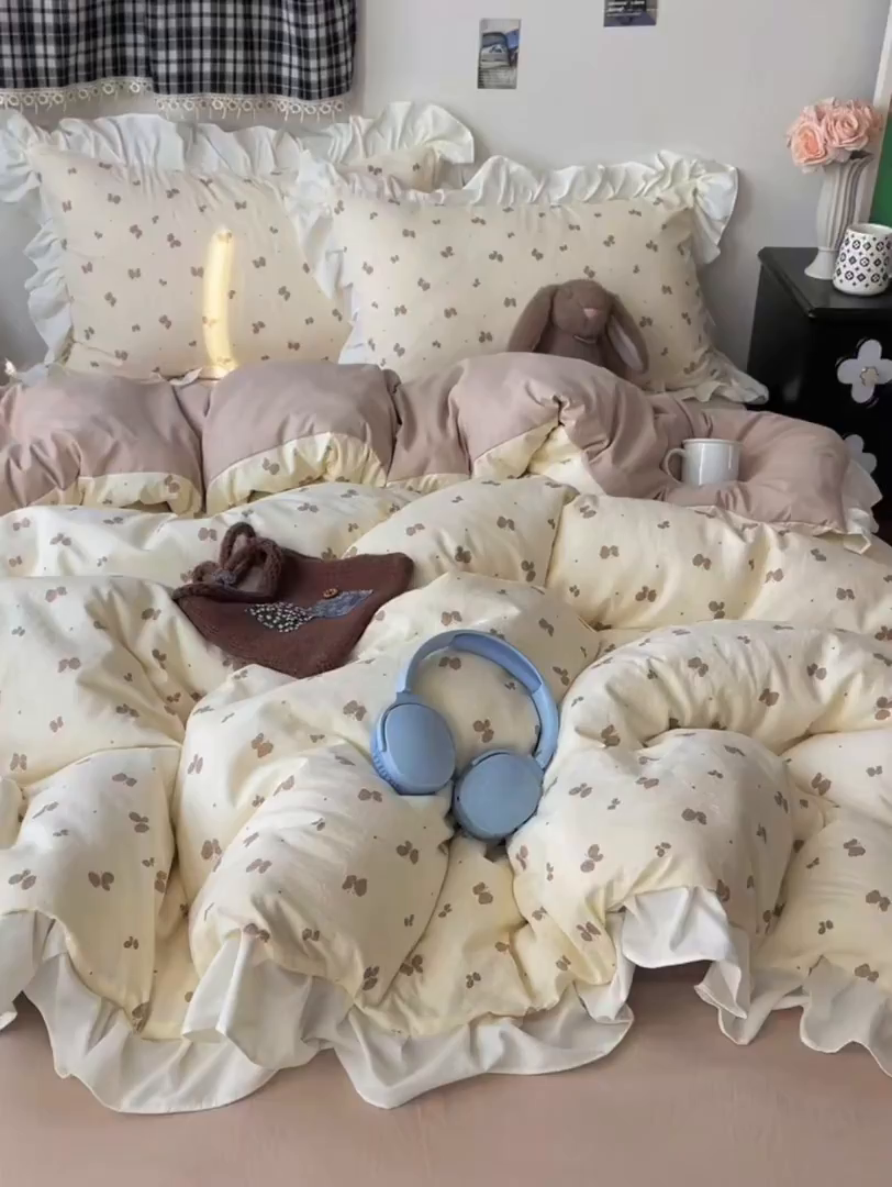 91家纺网 家纺一手货源 找家纺 耀悦家纺 2026新款古法仿棉四件套水洗棉法式工艺花边套件被套床单吊边圆角荷叶边床单 谷蝶漫漫