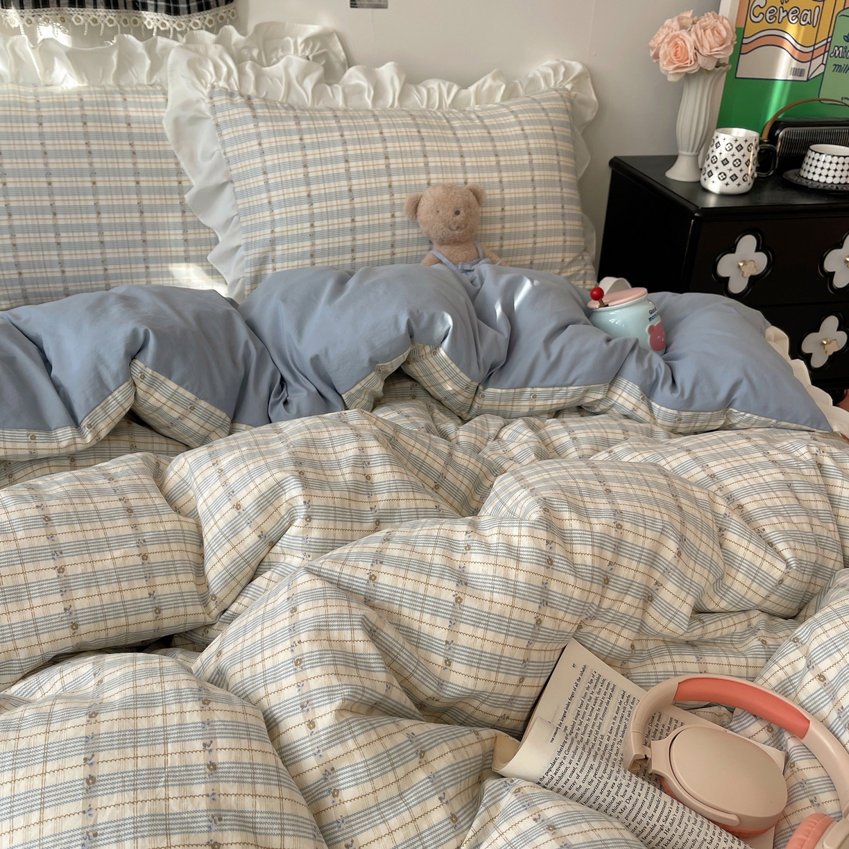 91家纺网 家纺一手货源 找家纺 耀悦家纺 2026新款古法仿棉四件套水洗棉法式工艺花边套件被套床单吊边圆角荷叶边床单 花迹