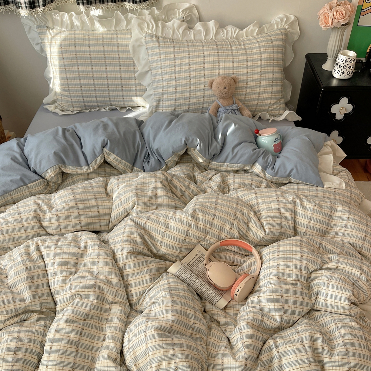 91家纺网 家纺一手货源 找家纺 耀悦家纺 2026新款古法仿棉四件套水洗棉法式工艺花边套件被套床单吊边圆角荷叶边床单 花迹