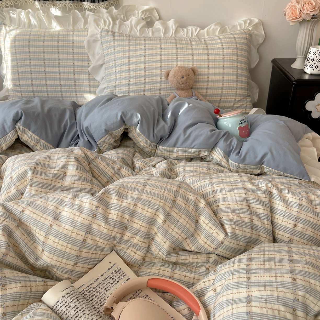 91家纺网 家纺一手货源 找家纺 耀悦家纺 2026新款古法仿棉四件套水洗棉法式工艺花边套件被套床单吊边圆角荷叶边床单 花迹