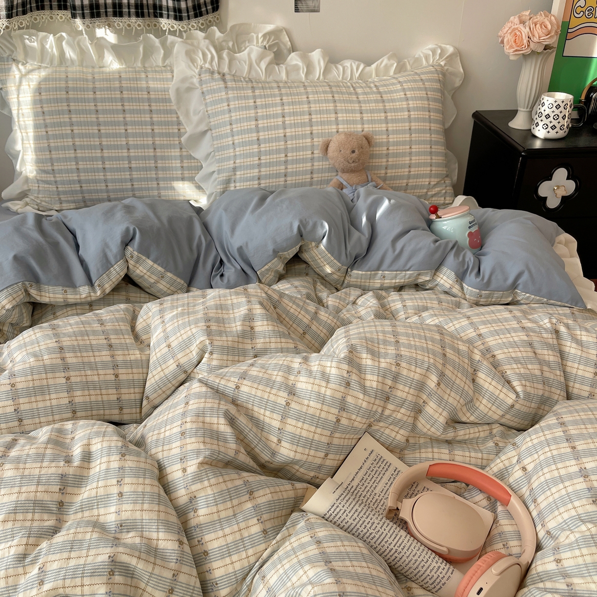 91家纺网 家纺一手货源 找家纺 耀悦家纺 2026新款古法仿棉四件套水洗棉法式工艺花边套件被套床单吊边圆角荷叶边床单 花迹