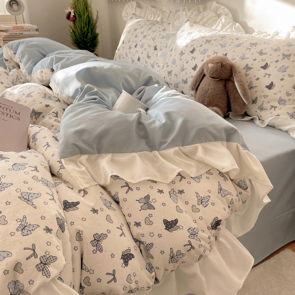 91家纺网 家纺一手货源 找家纺 耀悦家纺 2026新款古法仿棉四件套水洗棉法式工艺花边套件被套床单吊边圆角荷叶边床单 蝶舞翩翩