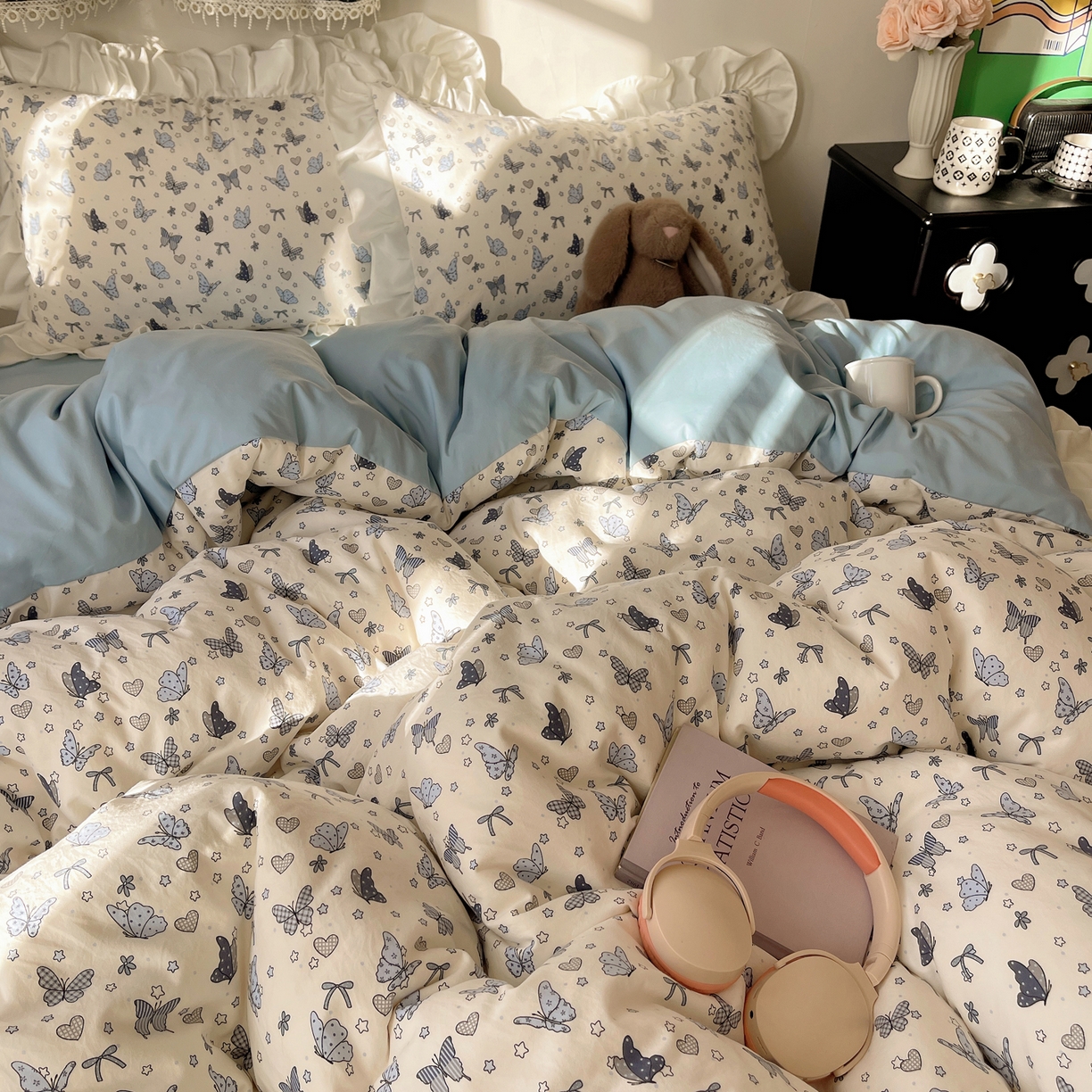 91家纺网 家纺一手货源 找家纺 耀悦家纺 2026新款古法仿棉四件套水洗棉法式工艺花边套件被套床单吊边圆角荷叶边床单 蝶舞翩翩