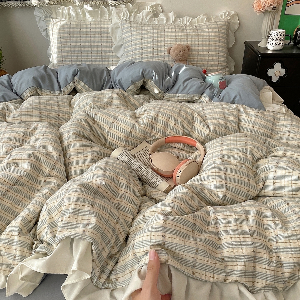 91家纺网 家纺一手货源 找家纺 耀悦家纺 2026新款古法仿棉四件套水洗棉法式工艺花边套件被套床单吊边圆角荷叶边床单 花迹