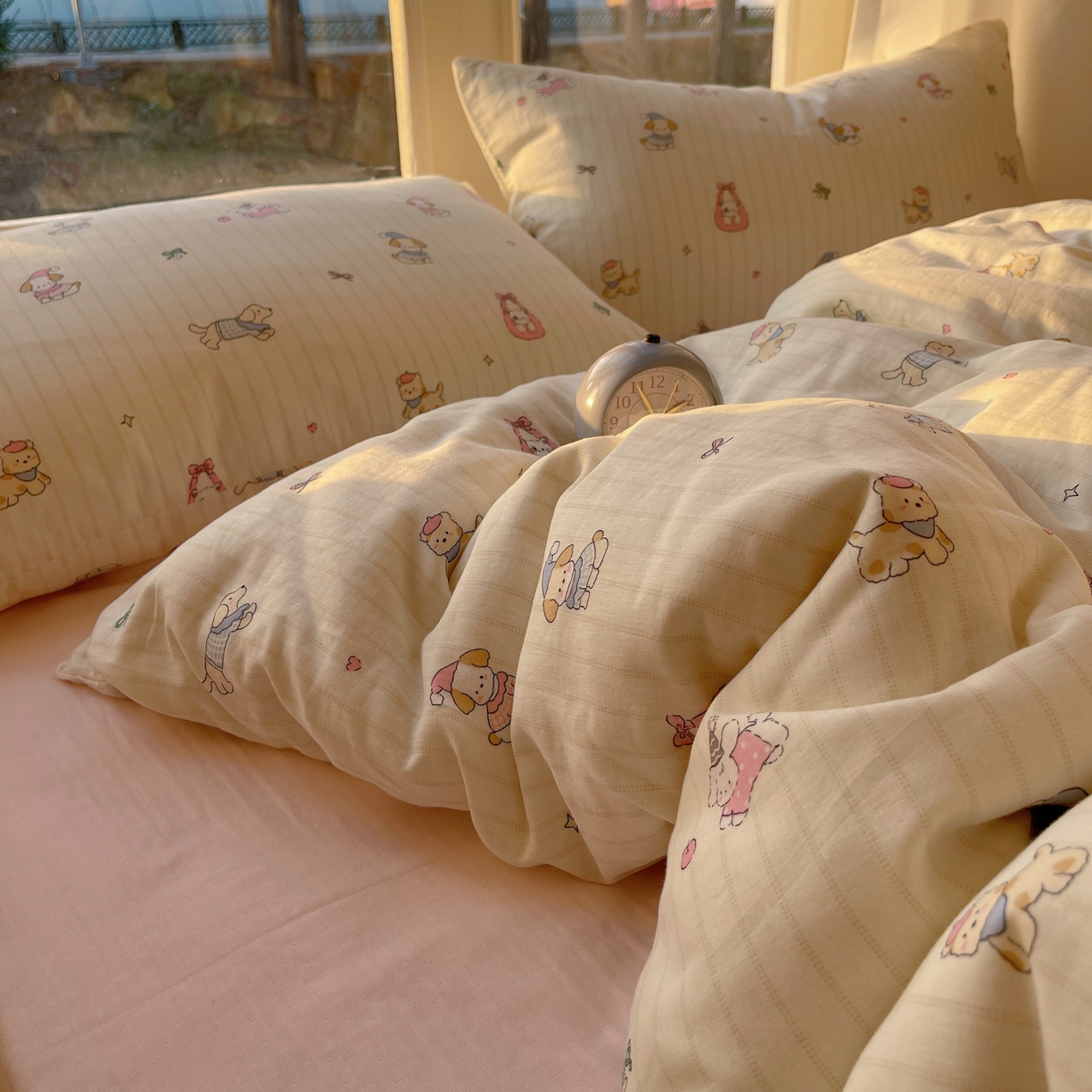 91家纺网 家纺一手货源 找家纺 六巷胡同 2026春夏新款INS卡通A类全棉纯棉双层纱四件套 双层纱-猫狗乐园