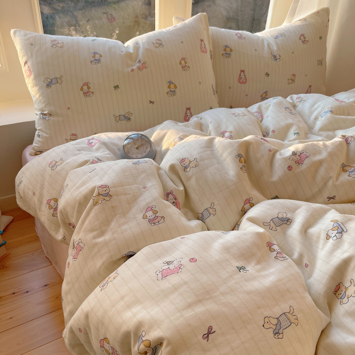 91家纺网 家纺一手货源 找家纺 六巷胡同 2026春夏新款INS卡通A类全棉纯棉双层纱四件套 双层纱-猫狗乐园