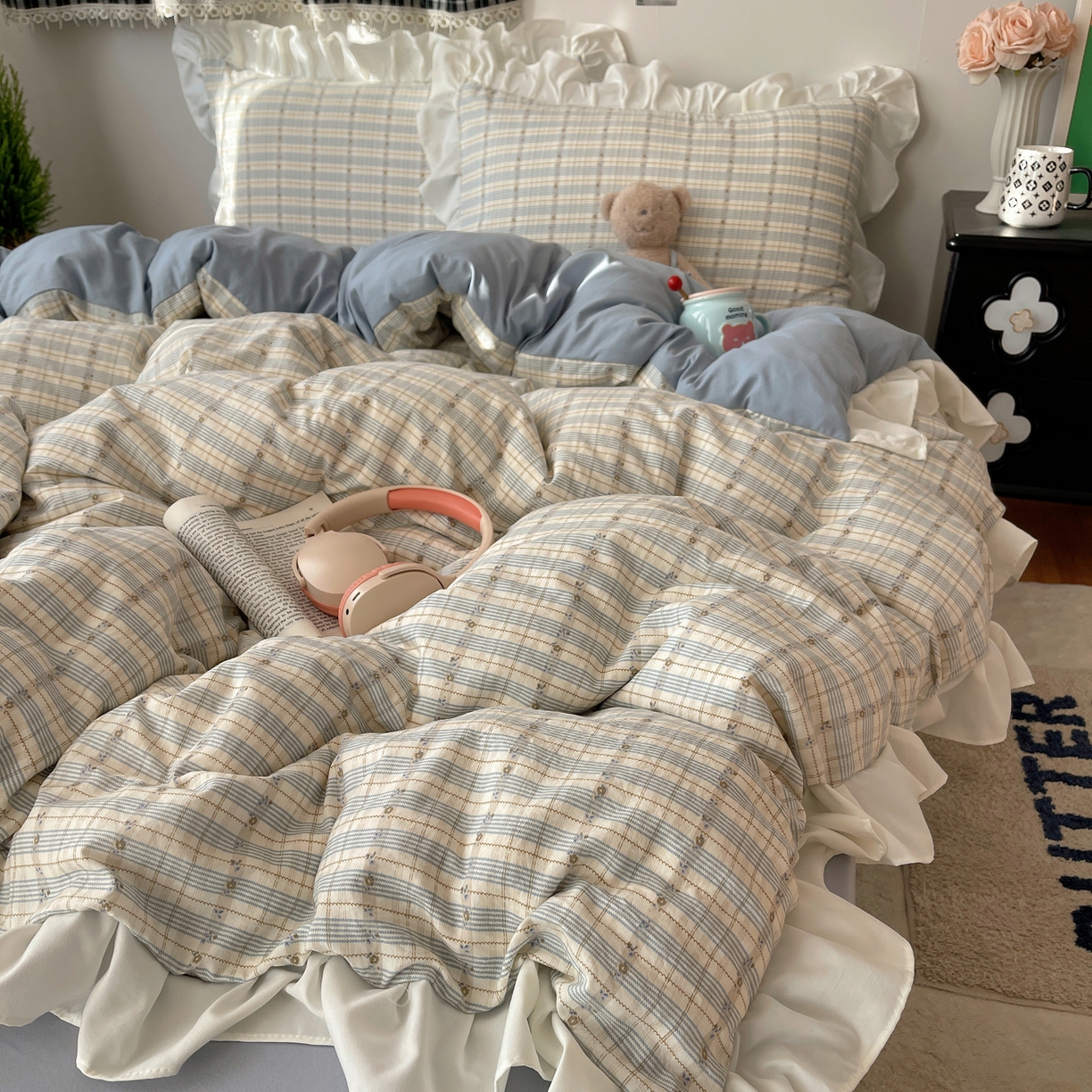 91家纺网 家纺一手货源 找家纺 耀悦家纺 2026新款古法仿棉四件套水洗棉法式工艺花边套件被套床单吊边圆角荷叶边床单 花迹