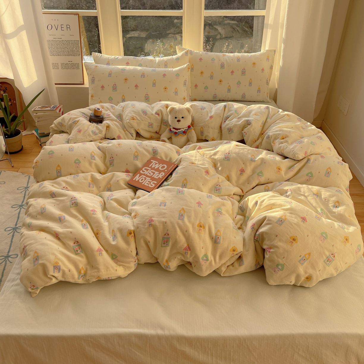 91家纺网 家纺一手货源 找家纺 六巷胡同 2026春夏新款INS卡通A类全棉纯棉双层纱四件套 双层纱-童趣小房子