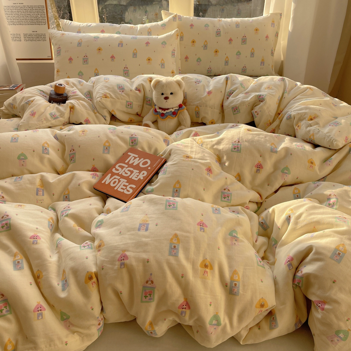 91家纺网 家纺一手货源 找家纺 六巷胡同 2026春夏新款INS卡通A类全棉纯棉双层纱四件套 双层纱-童趣小房子