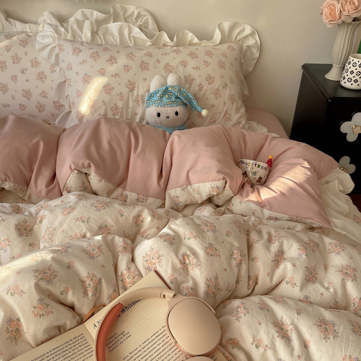 91家纺网 家纺一手货源 找家纺 耀悦家纺 2026新款古法仿棉四件套水洗棉法式工艺花边套件被套床单吊边圆角荷叶边床单 月季花开