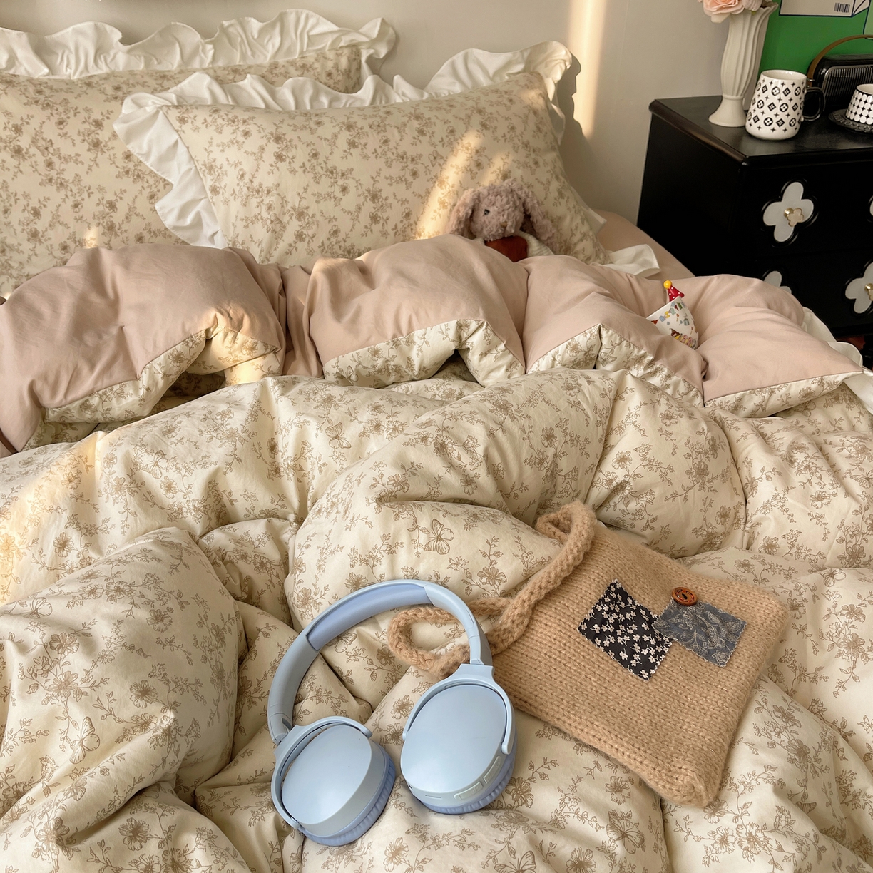 91家纺网 家纺一手货源 找家纺 耀悦家纺 2026新款古法仿棉四件套水洗棉法式工艺花边套件被套床单吊边圆角荷叶边床单 古色古香