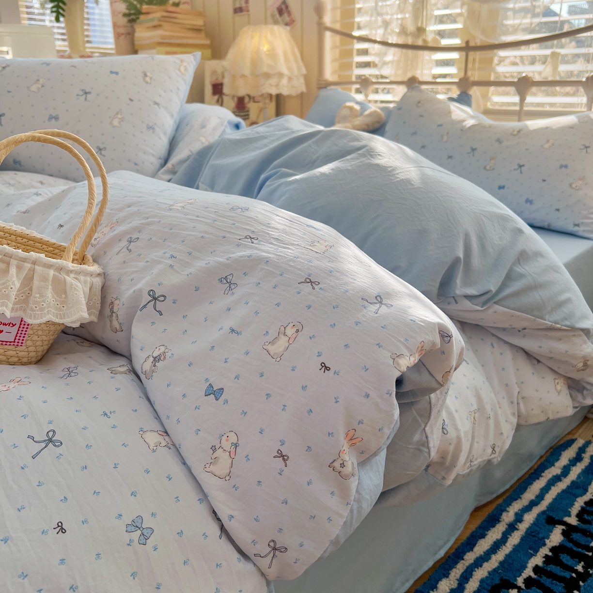 91家纺网 家纺一手货源 找家纺 瑞钰 2025新款A类加厚牛奶绒印花四件套 蓝格英伦熊