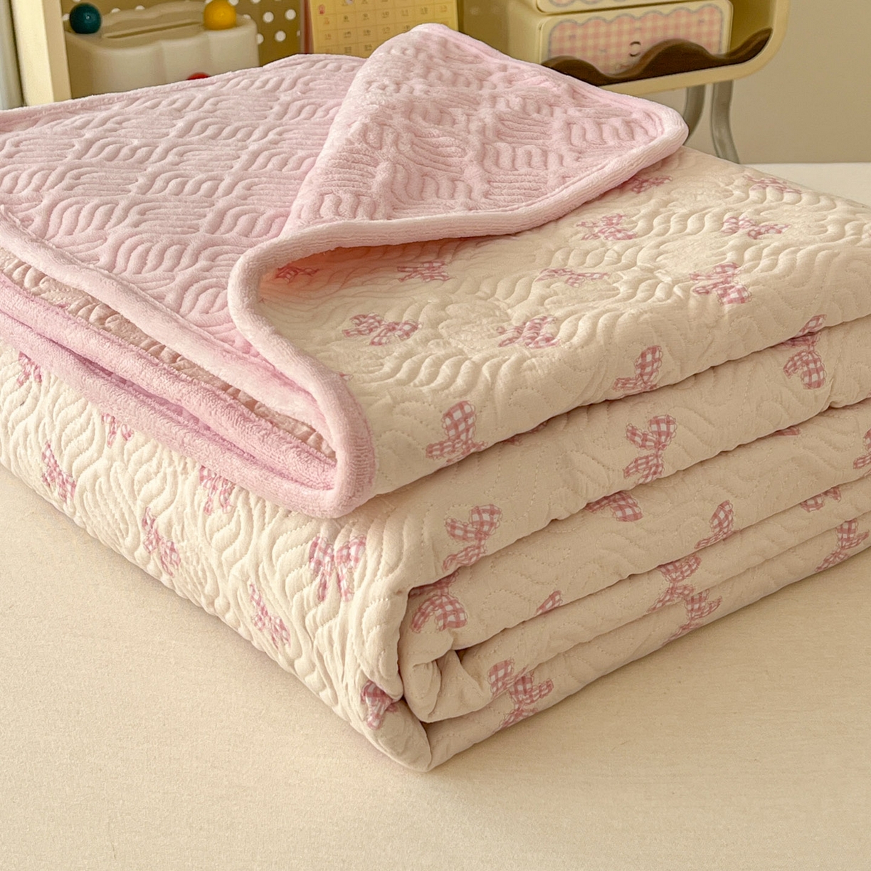 春光里 2025新款A版云感棉皱皱纱B版牛奶绒夹棉床盖三件套 浪漫蝴蝶结