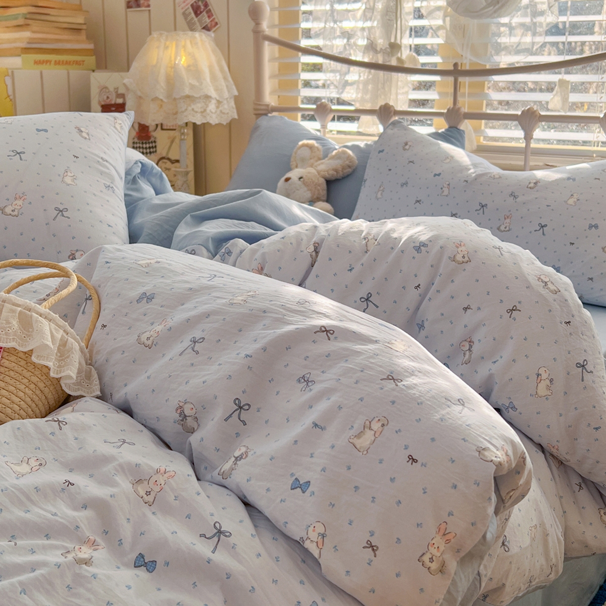 91家纺网 家纺一手货源 找家纺 瑞钰 2026新款A类古法水洗仿棉云感纱四件套 蓝调兔语