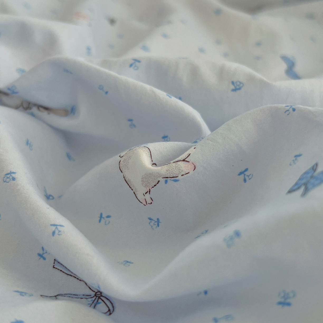 91家纺网 家纺一手货源 找家纺 瑞钰 2026新款A类古法水洗仿棉云感纱四件套 蓝调兔语