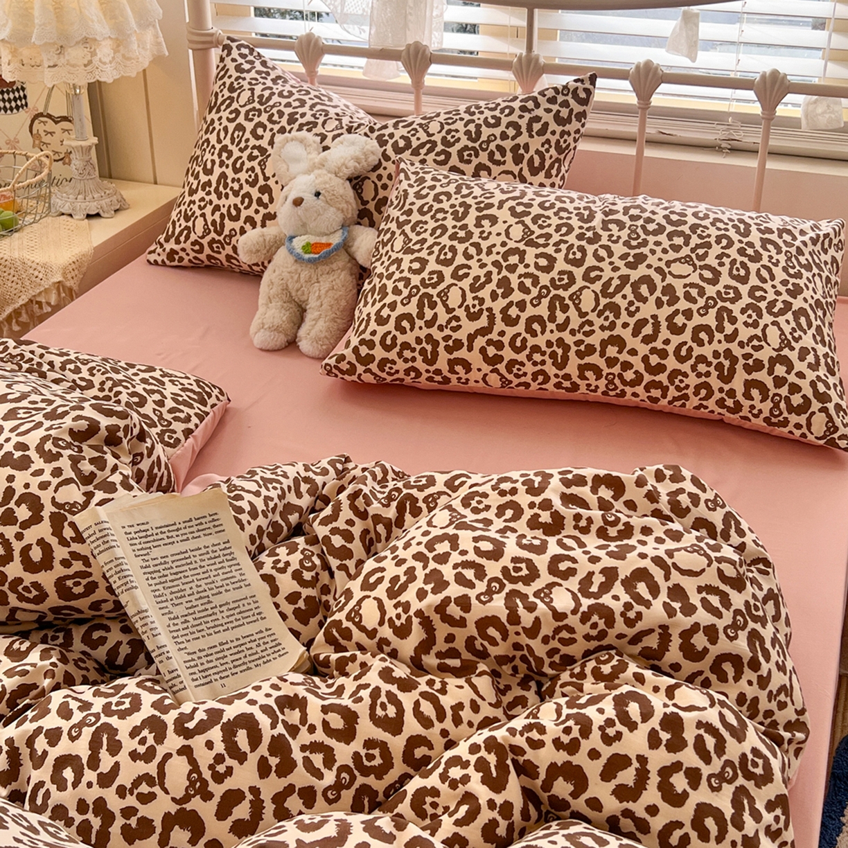 91家纺网 家纺一手货源 找家纺 瑞钰 2026新款A类古法水洗仿棉云感纱四件套 豹纹