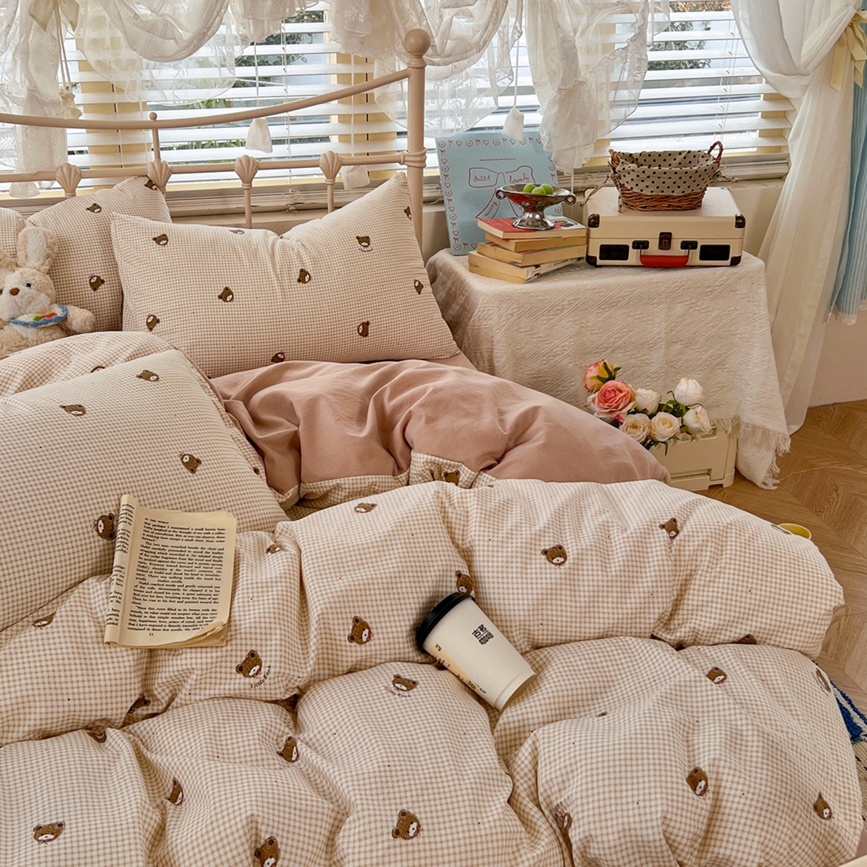 91家纺网 家纺一手货源 找家纺 瑞钰 2026新款A类古法水洗仿棉云感纱四件套 格调熊