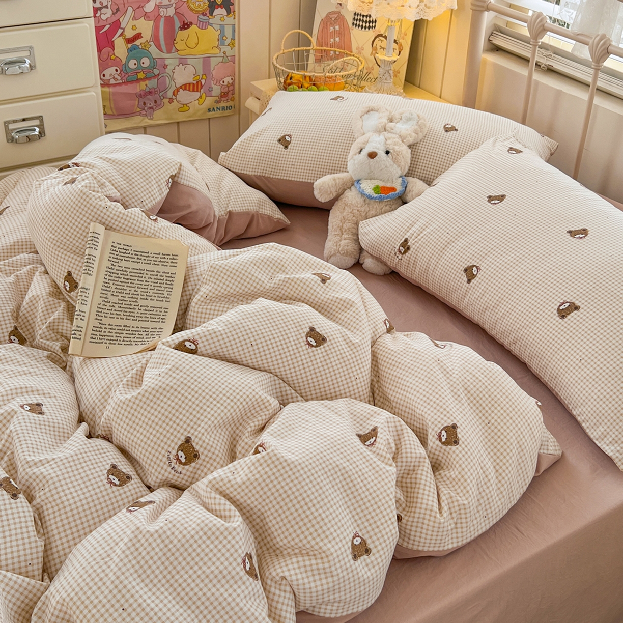 91家纺网 家纺一手货源 找家纺 瑞钰 2026新款A类古法水洗仿棉云感纱四件套 格调熊