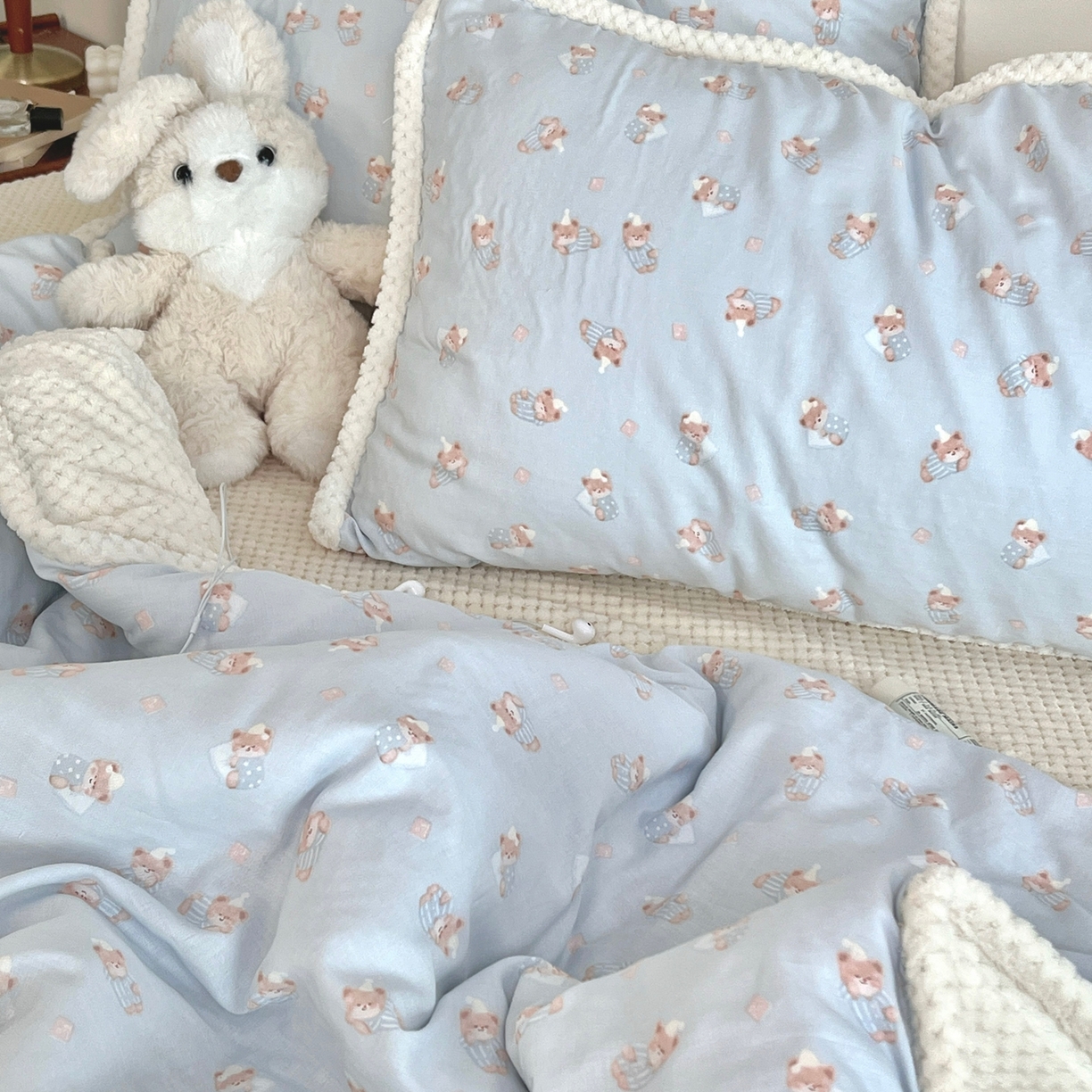 91家纺网 家纺一手货源 找家纺 荣轩 2025秋冬必备新品棉加绒华夫格提花绒工艺款四件套（铺床版）布噜