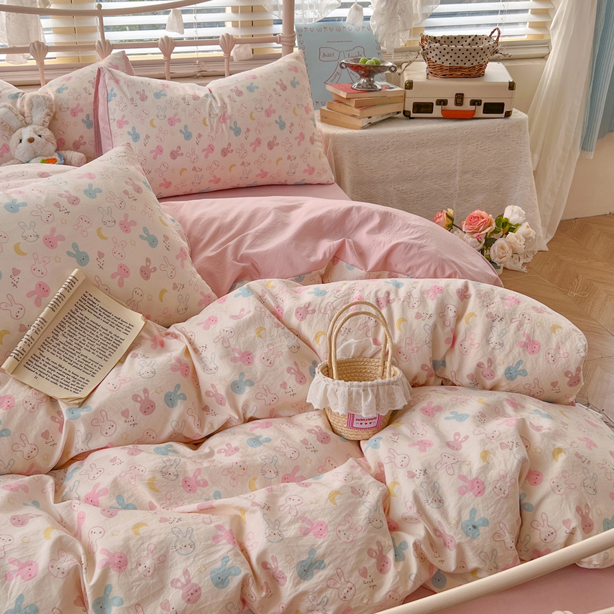 91家纺网 家纺一手货源 找家纺 瑞钰 2026新款A类古法水洗仿棉云感纱四件套 软萌七彩兔