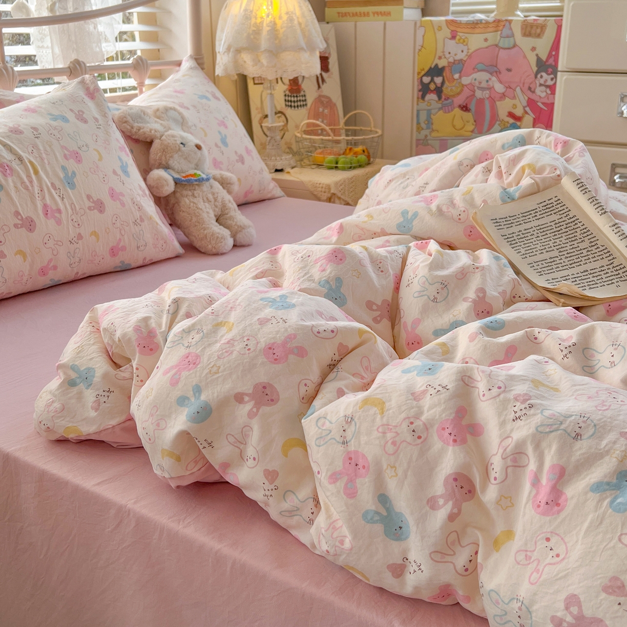 91家纺网 家纺一手货源 找家纺 瑞钰 2026新款A类古法水洗仿棉云感纱四件套 软萌七彩兔