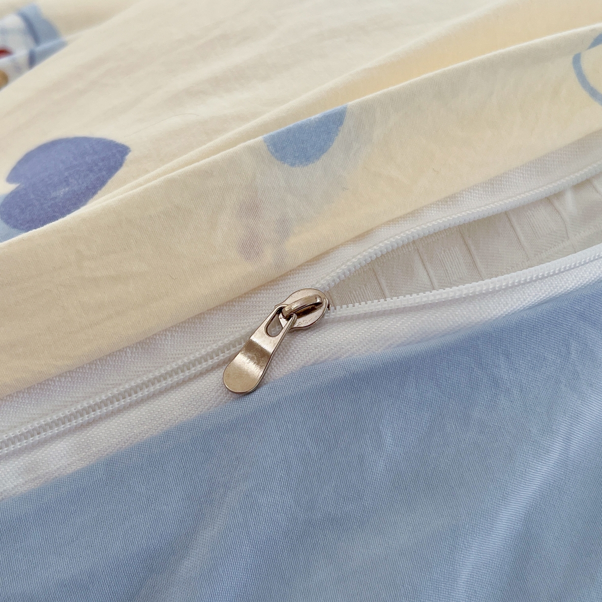 91家纺网 家纺一手货源 找家纺 瑞钰 2026新款A类古法水洗仿棉云感纱四件套 小狗日记