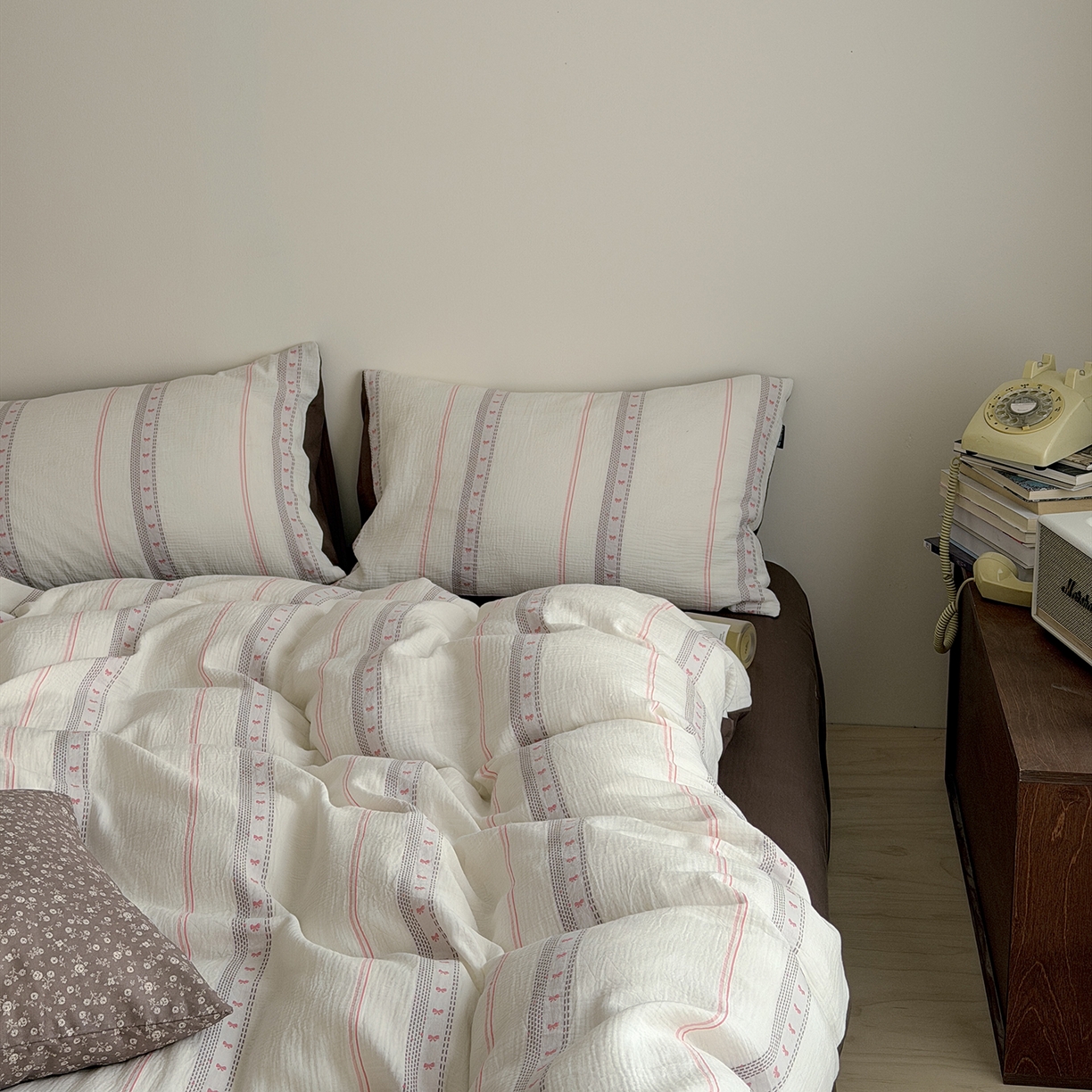 91家纺网 家纺一手货源 找家纺 （总）蜜宿 2026新款全棉水洗双层纱提花四件套-甜茶