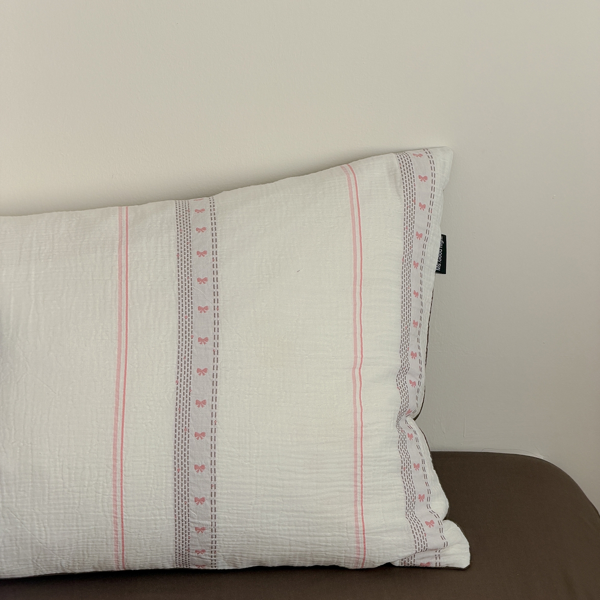 91家纺网 家纺一手货源 找家纺 （总）蜜宿 2026新款全棉水洗双层纱提花四件套-甜茶