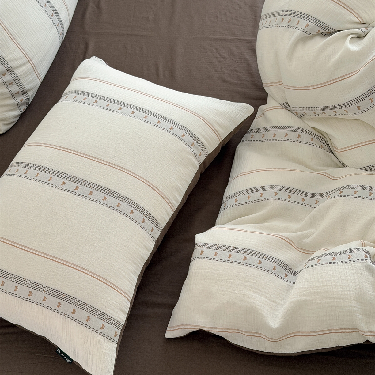 91家纺网 家纺一手货源 找家纺 蜜宿 2026新款全棉水洗双层纱提花四件套-甜茶 甜茶-咖