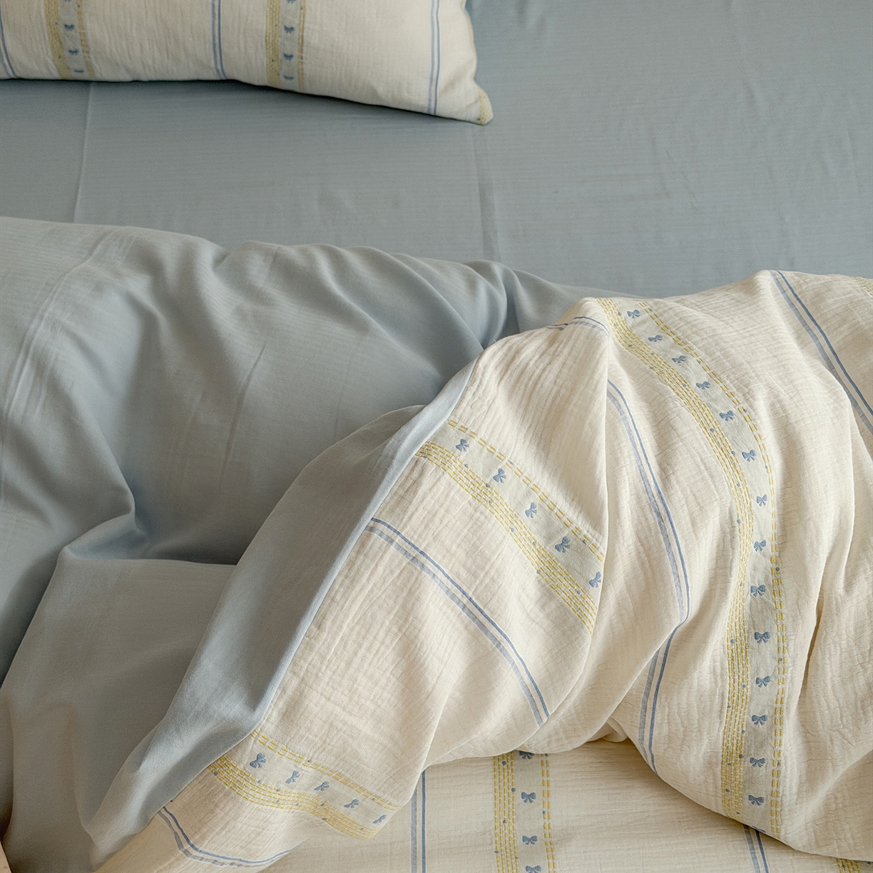 91家纺网 家纺一手货源 找家纺 蜜宿 2026新款全棉水洗双层纱提花四件套-甜茶 甜茶-蓝