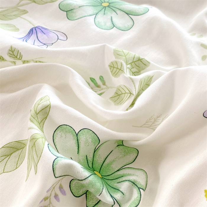 91家纺网 家纺一手货源 找家纺 乐逸家纺 2025新款100%纯棉全棉印花 法式风情蕾丝花边床盖款 全棉夹棉绗缝蕾丝款床盖-柔风铃兰花瓣