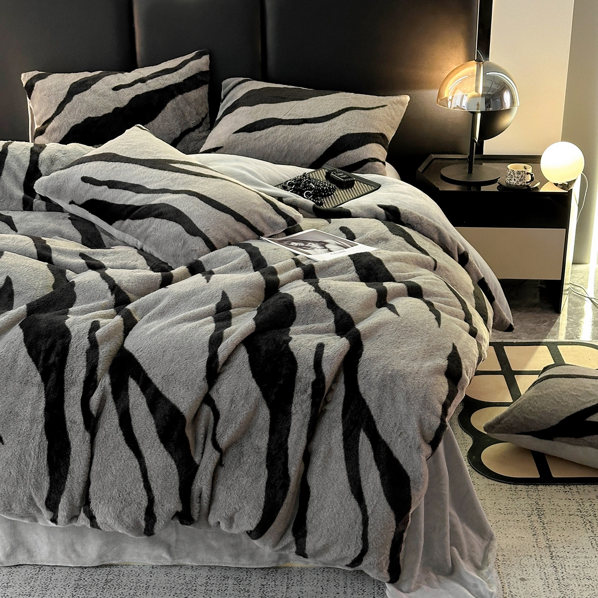 91家纺网 家纺一手货源 找家纺 栩裕纺织 2026新款高克重兔毛四件套-美拉德系列（提供买家秀） 美拉德-斑马纹灰