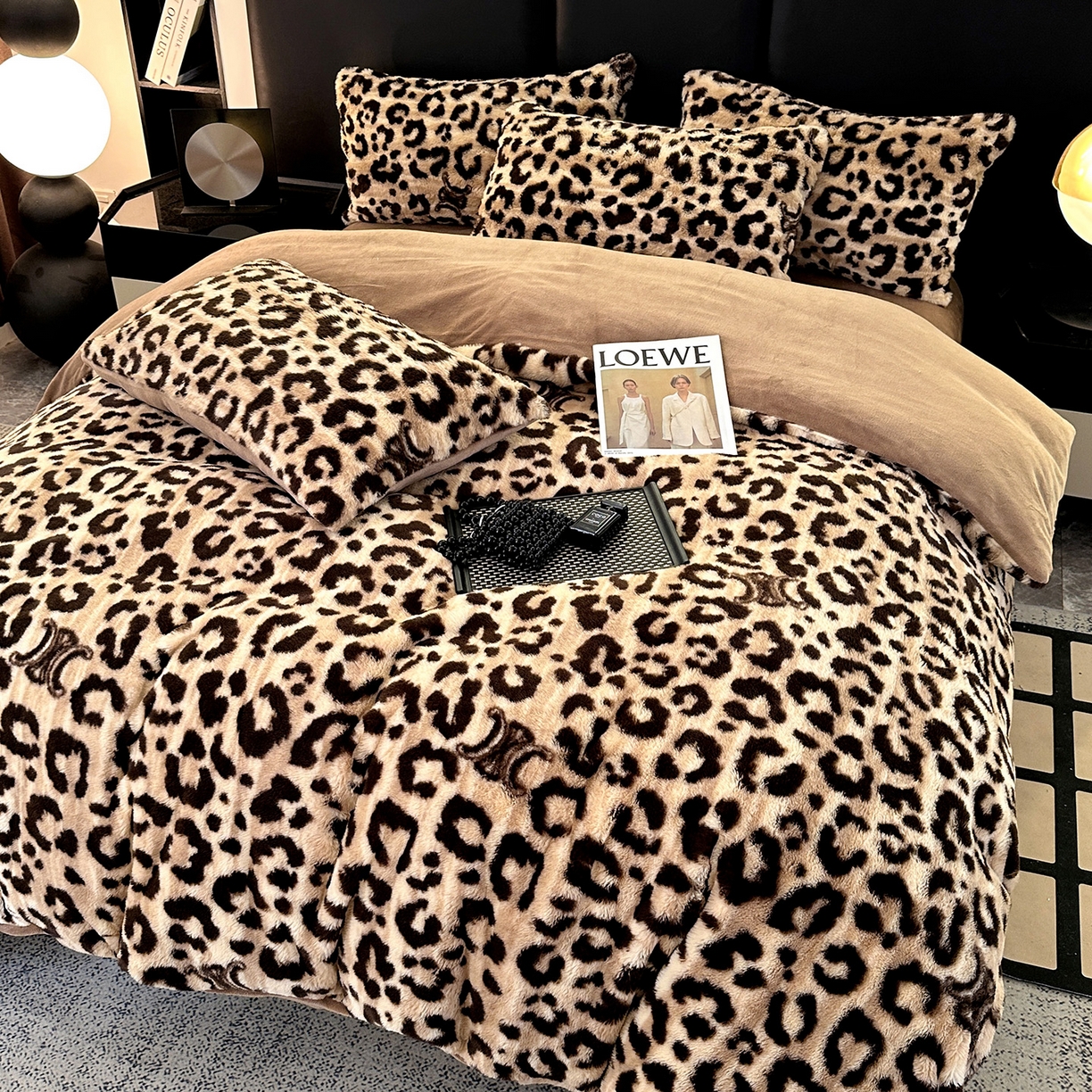 91家纺网 家纺一手货源 找家纺 栩裕纺织 2026新款高克重兔毛四件套-美拉德系列（提供买家秀） 美拉德-美豹纹