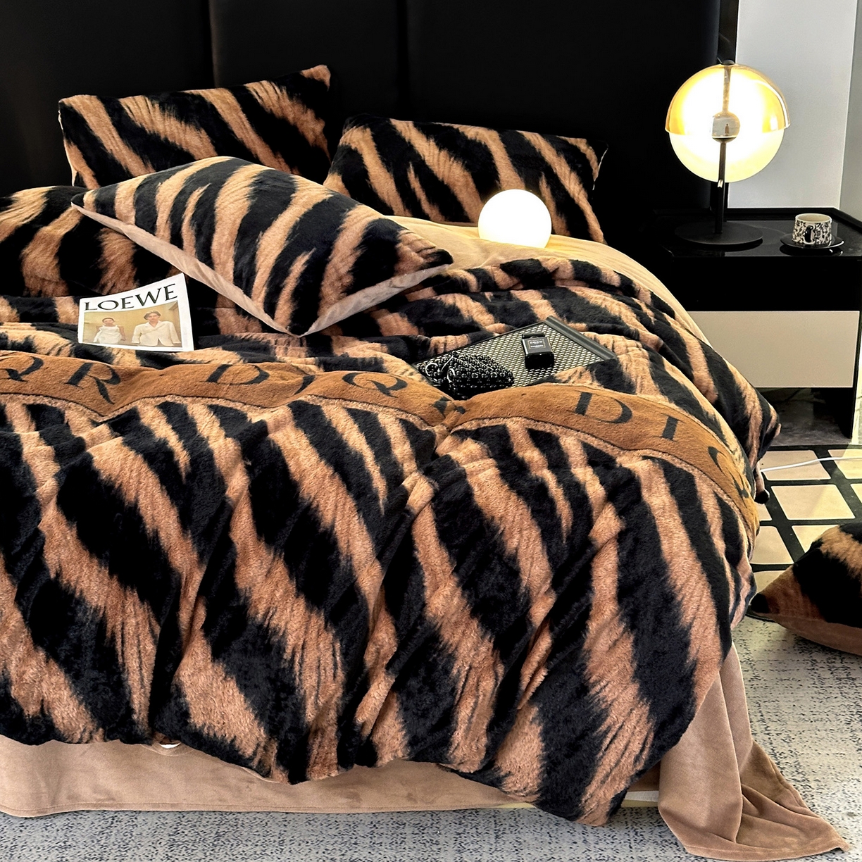 91家纺网 家纺一手货源 找家纺 栩裕纺织 2026新款高克重兔毛四件套-美拉德系列（提供买家秀） 美拉德-DR虎纹咖