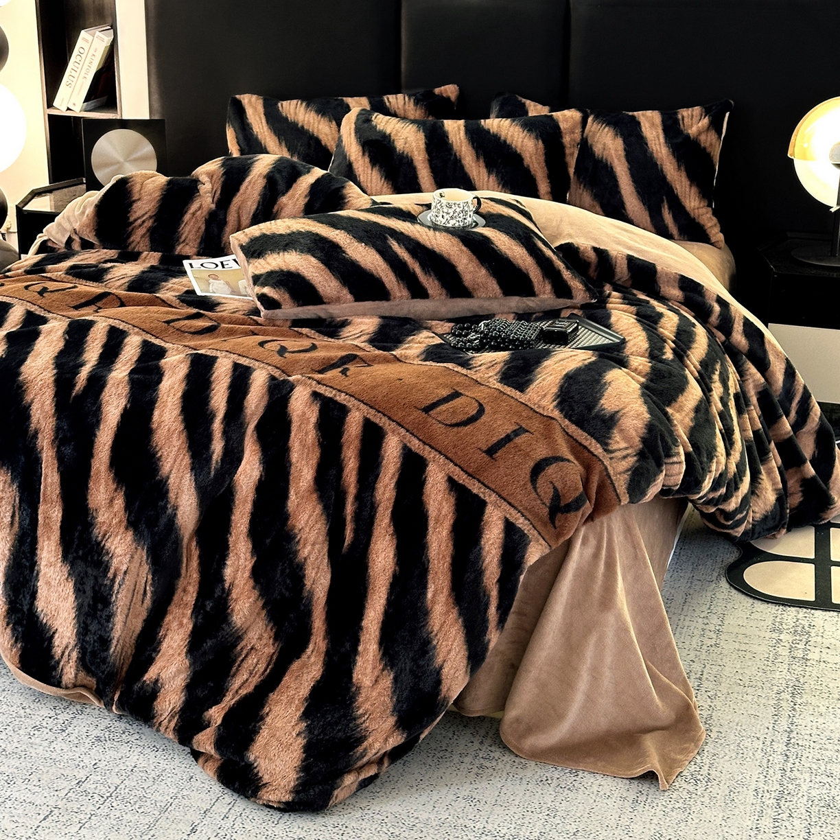 91家纺网 家纺一手货源 找家纺 栩裕纺织 2026新款高克重兔毛四件套-美拉德系列（提供买家秀） 美拉德-DR虎纹咖