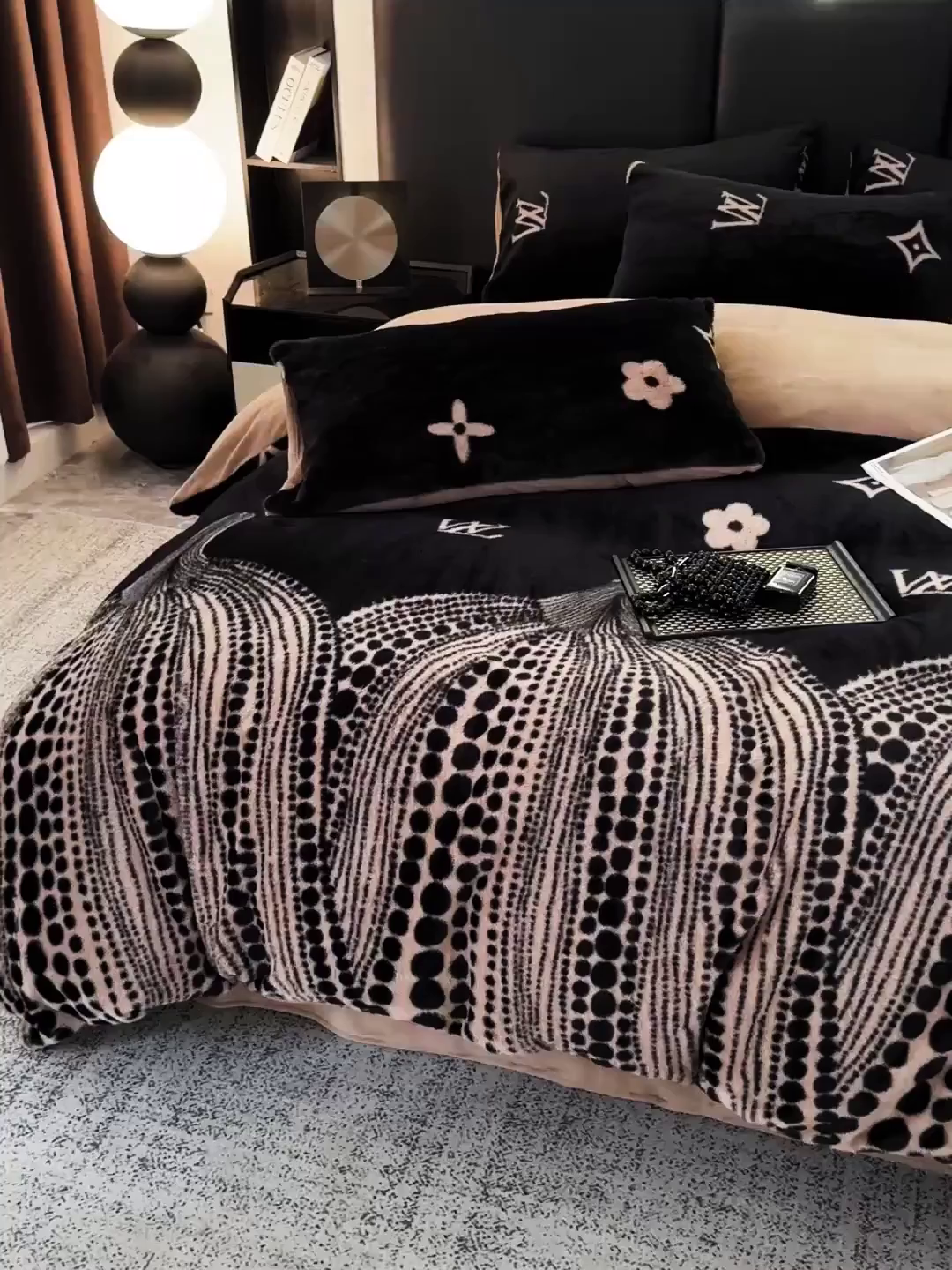 91家纺网 家纺一手货源 找家纺 栩裕纺织 2026新款高克重兔毛四件套-美拉德系列（提供买家秀） 美拉德-L大牌风黑